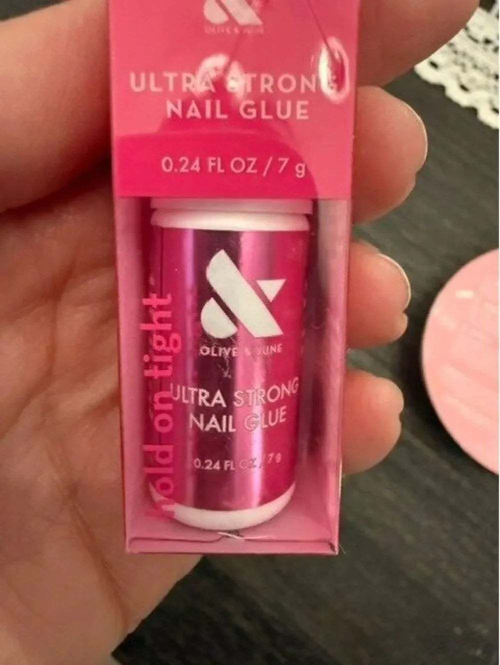 Olive and June 3 Pack press on nails and glue Short & Medium round/almond nails